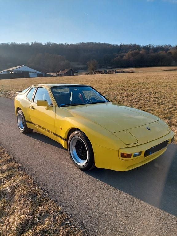 Gelb Gebraucht 1983 Porsche 944 Coupé | 10.000 € - Bild 1/4