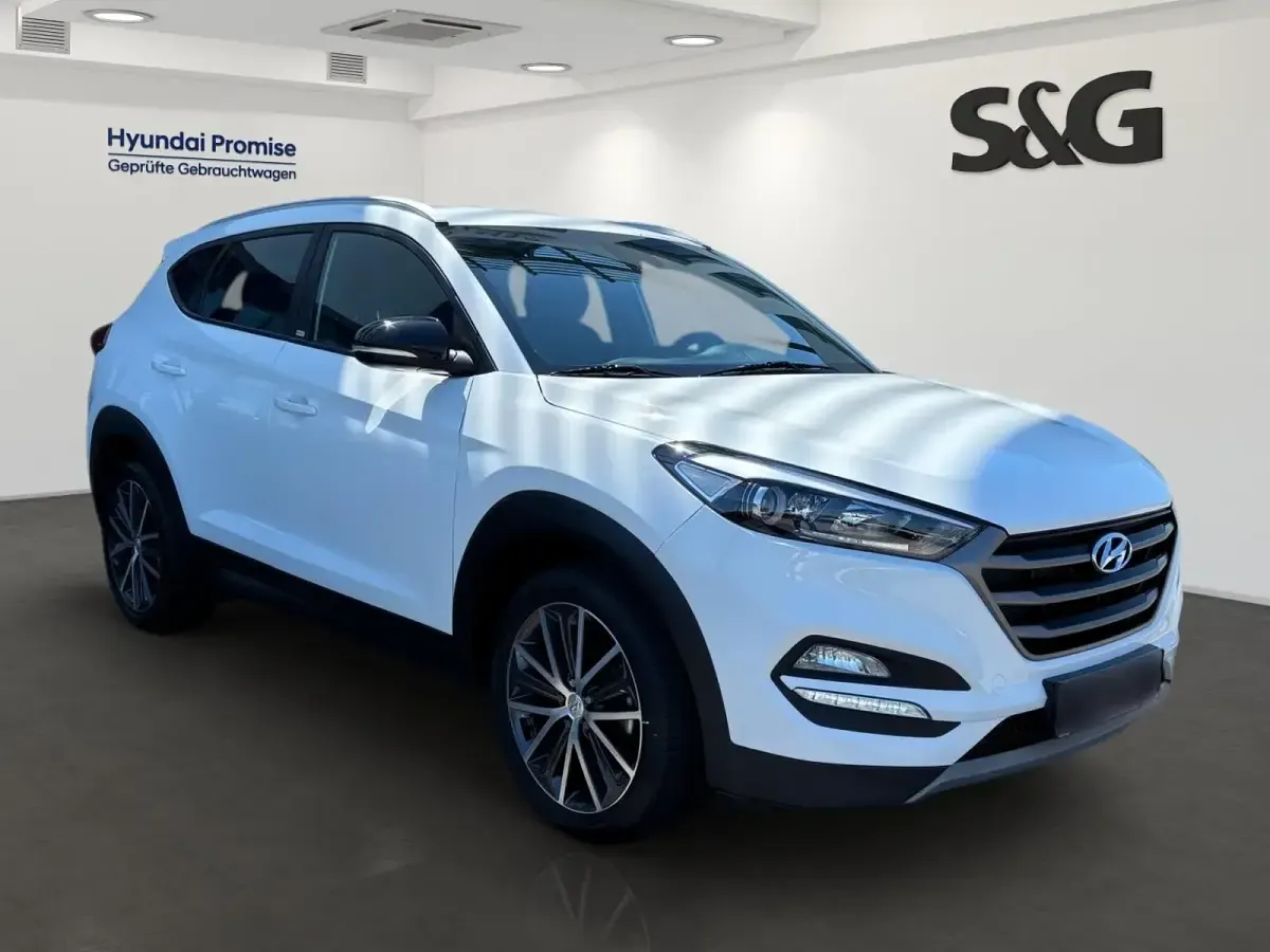 Gebraucht Hyundai Tucson Passion 177 PS (130 kW) 2018 Sol (weiss SUV