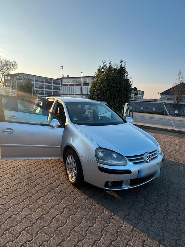 Gebraucht VW Golf IV 102 PS (75 kW) 2006 Silber Limousine