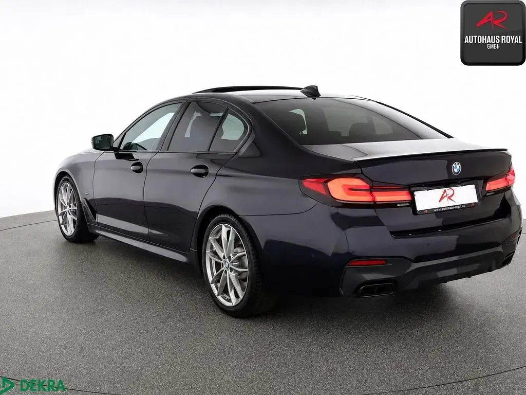 Gebraucht BMW M550 Performance 530 PS (389 kW) 2022 Carbonschwarz Limousine