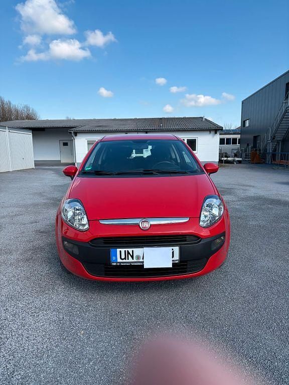 Gebraucht Fiat Punto 77 PS (56 kW) 2011 Rot Kleinwagen