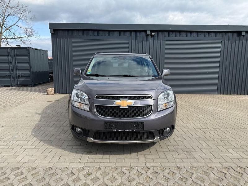 Gebraucht Chevrolet Orlando LT 141 PS (103 kW) 2011 Grau Van / Kleinbus