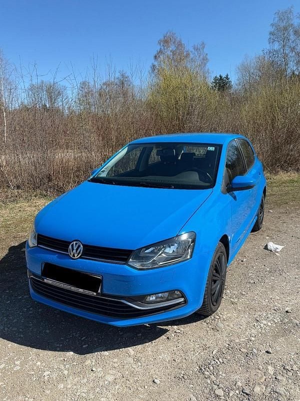 Gebraucht VW Polo 90 PS (66 kW) 2015 Blau Kleinwagen