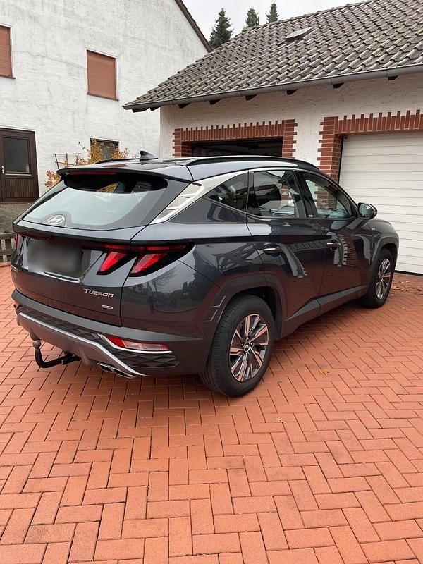 Gebraucht Hyundai Tucson Select 136 PS (100 kW) 2021 Grau SUV