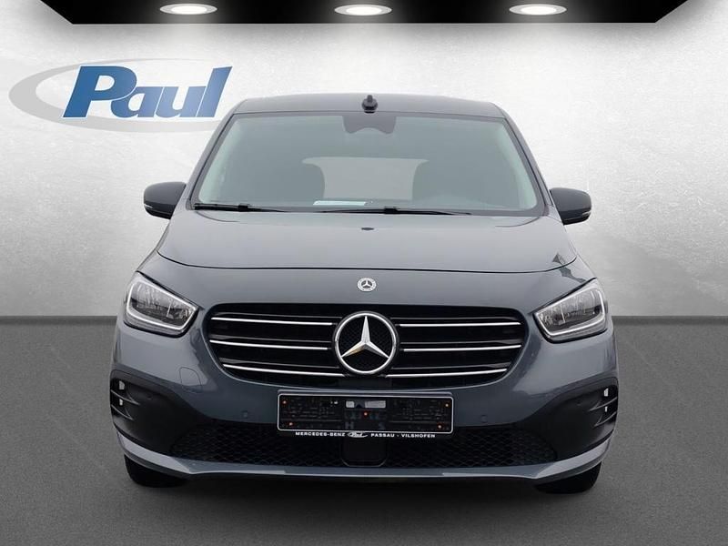 Gebraucht Mercedes T160 Style 95 PS (69 kW) 2024 Magnetitgrau Van / Kleinbus