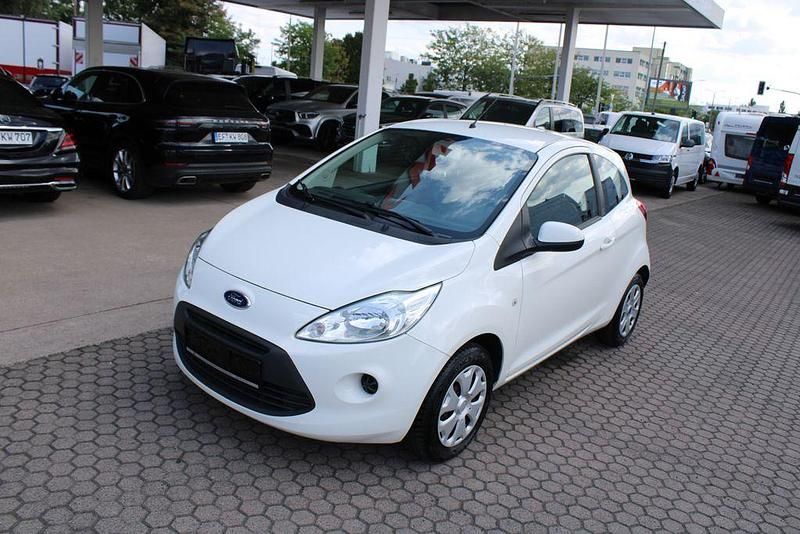Gebraucht Ford Ka Trend 69 PS (50 kW) 2016 Weiß Kleinwagen
