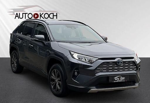 Grau Gebraucht 2023 Toyota RAV4 Hybrid Team SUV | 36.590 € (Fairer Preis) - Bild 1/4