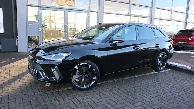 Second-hand Cupra Leon 150 CP (110 kW) 2024 Negru Berlinǎ