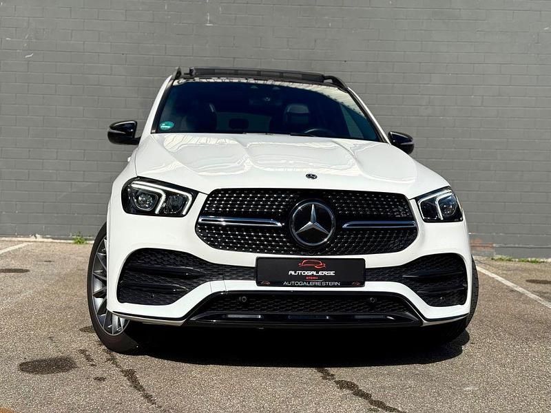 Weiß Gebraucht 2021 Mercedes GLE350 AMG line SUV | 56.500 € (Fairer Preis) - Bild 1/4