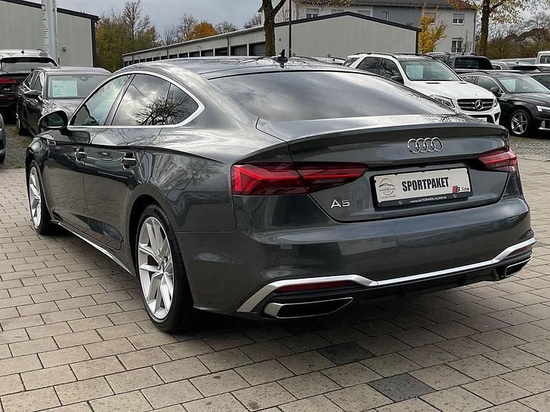Gebraucht Audi A5 Sportback S-Line 204 PS (150 kW) 2022 Grau Kleinwagen