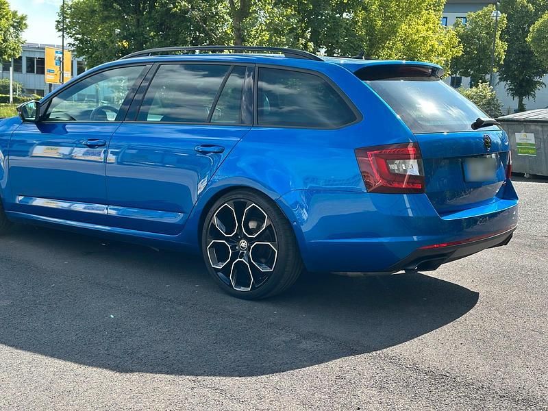 Gebraucht Skoda Octavia RS 184 PS (135 kW) 2020 Blau Kombi
