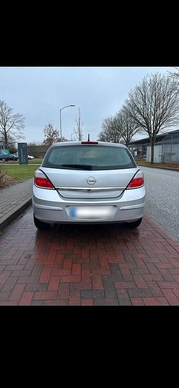 Gebraucht Opel Astra 90 PS (66 kW) 2007 Silber Kleinwagen