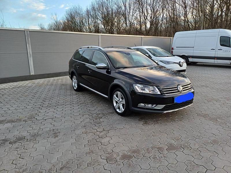 Schwarz Gebraucht 2013 VW Passat Alltrack Kombi | 11.500 € (Fairer Preis) - Bild 1/4