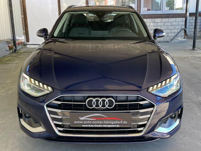 Gebraucht Audi A4 Advanced Plus 163 PS (119 kW) 2022 Navarrablau metallic Kombi