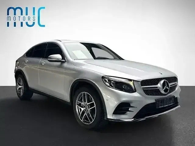 Gebraucht Mercedes GLC300 AMG line 245 PS (180 kW) 2018 Silber SUV
