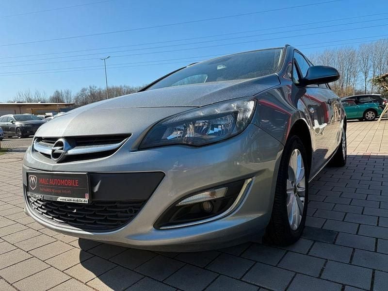 Gebraucht Opel Astra Active 165 PS (121 kW) 2013 Silber Kombi