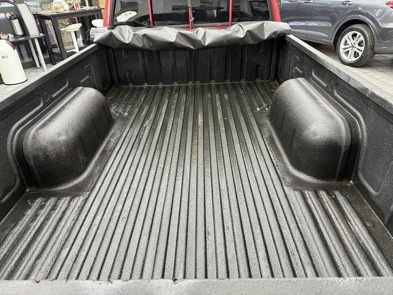 Gebraucht Nissan Navara 190 PS (139 kW) 2012 Rot Pickup