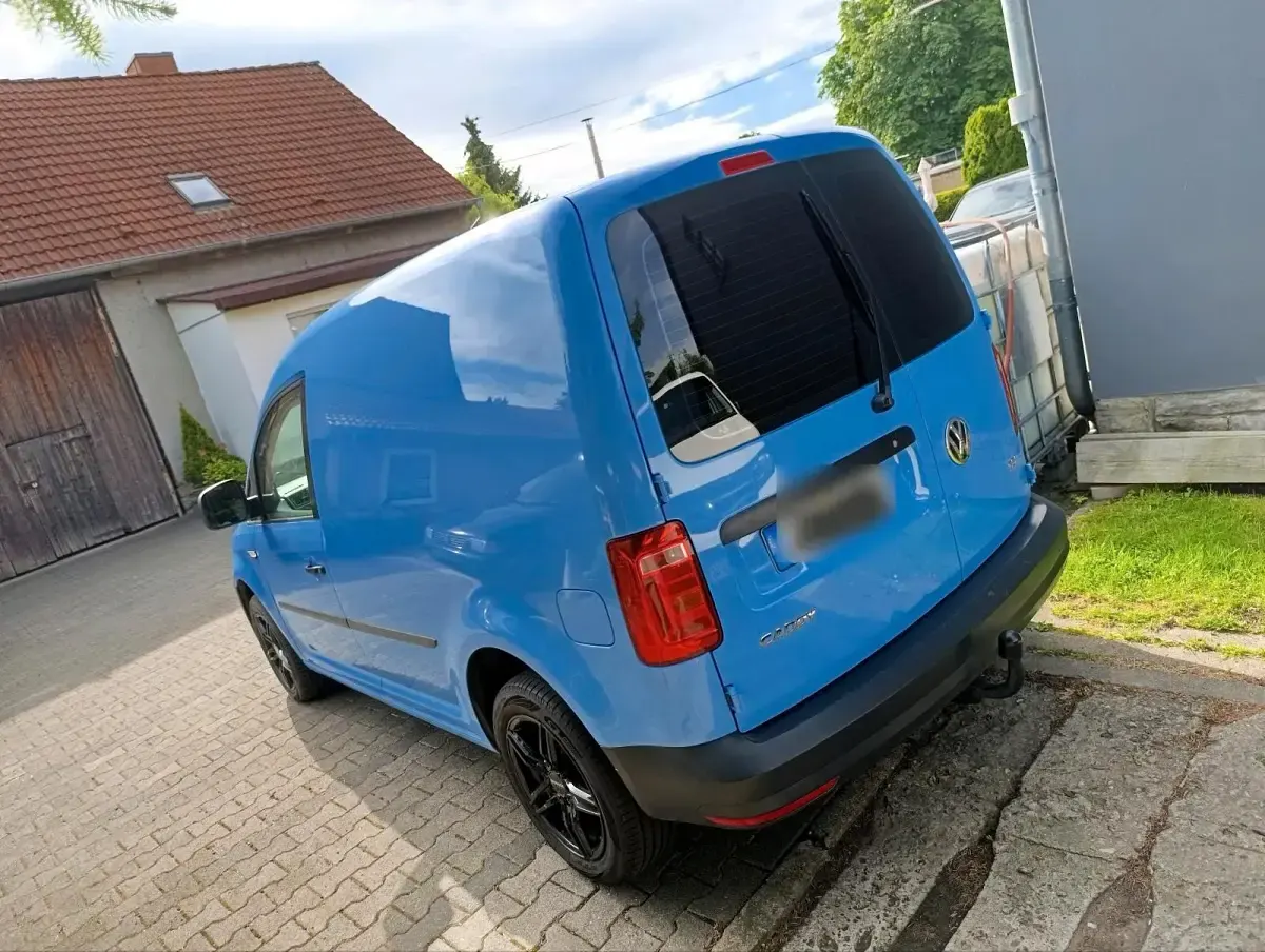 Gebraucht VW Caddy 102 PS (75 kW) 2016 Blau Van / Kleinbus