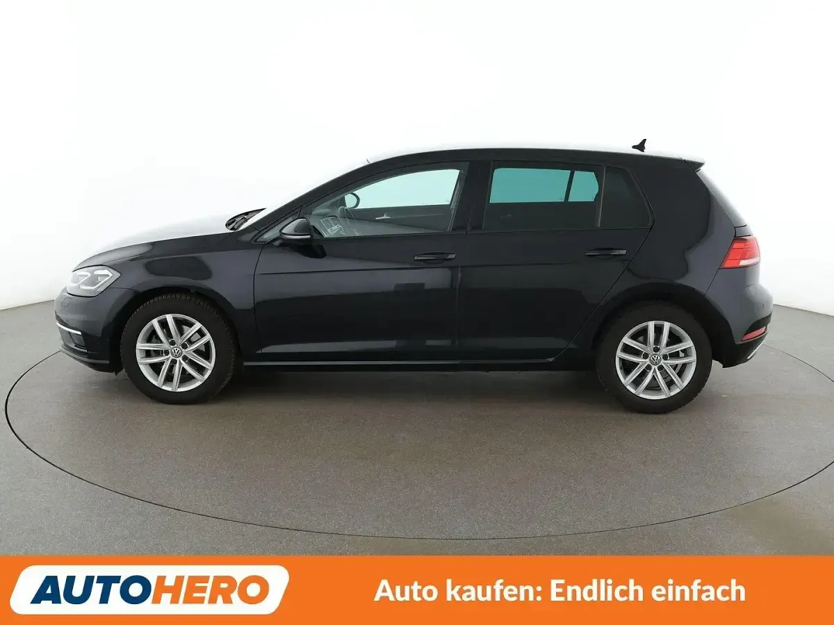 Gebraucht VW Golf VII Comfortline 150 PS (110 kW) 2017 Schwarz Limousine