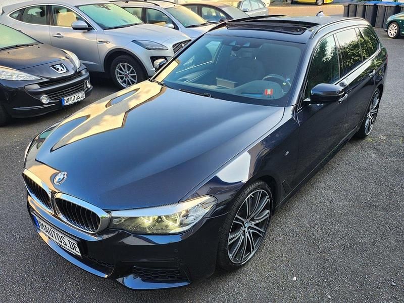 Blau Gebraucht 2017 BMW 530 M Sport Kombi | 25.689 € (Fairer Preis) - Bild 1/4