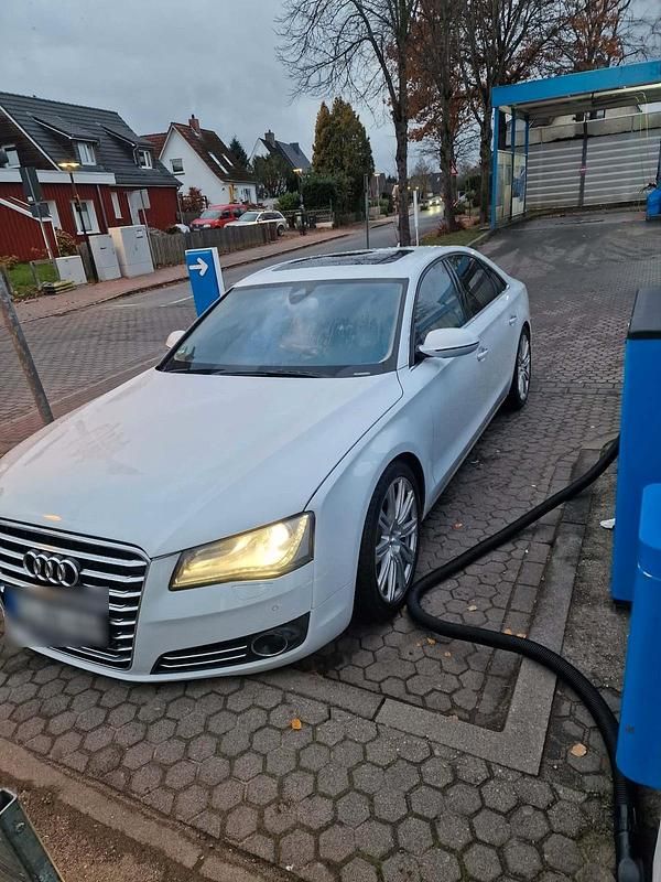 Second-hand Audi A8 351 CP (258 kW) 2011 Alb Berlinǎ