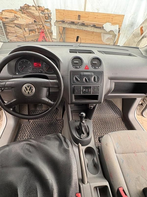 Usata VW Caddy 80 CV (58 kW) 2005 Bianco Monovolume