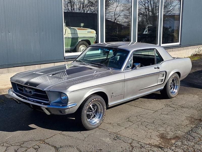 Gebraucht Ford V8 200 PS (147 kW) 1967 Grau Coupé