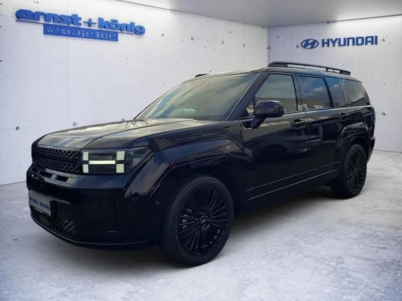 Abyss black mineraleffekt Gebraucht 2024 Hyundai Santa Fe Blackline SUV | 53.780 € - Bild 1/1