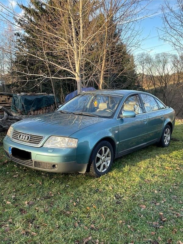 Grün Gebraucht 1997 Audi A6 Limousine | 1.900 € (Etwas zu teuer) - Bild 1/4