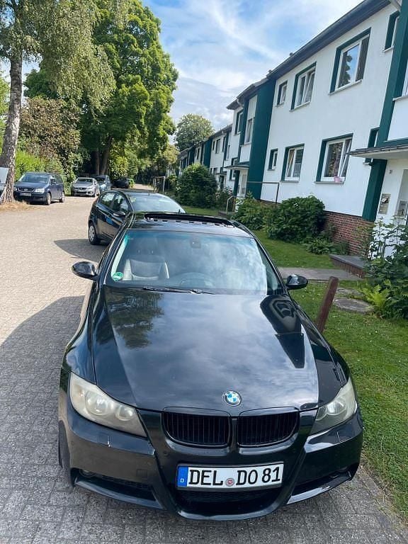 Schwarz Gebraucht 2006 BMW 320 Sport Line Limousine | 5.500 € (Fairer Preis) - Bild 1/4