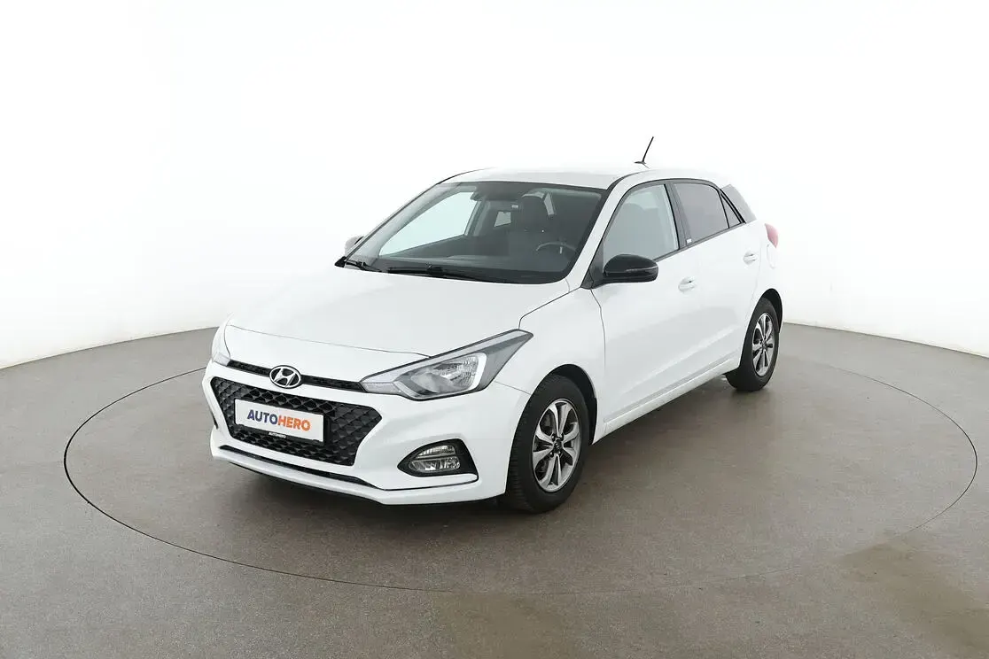 Gebraucht Hyundai i20 Advantage 84 PS (61 kW) 2020 Kleinwagen