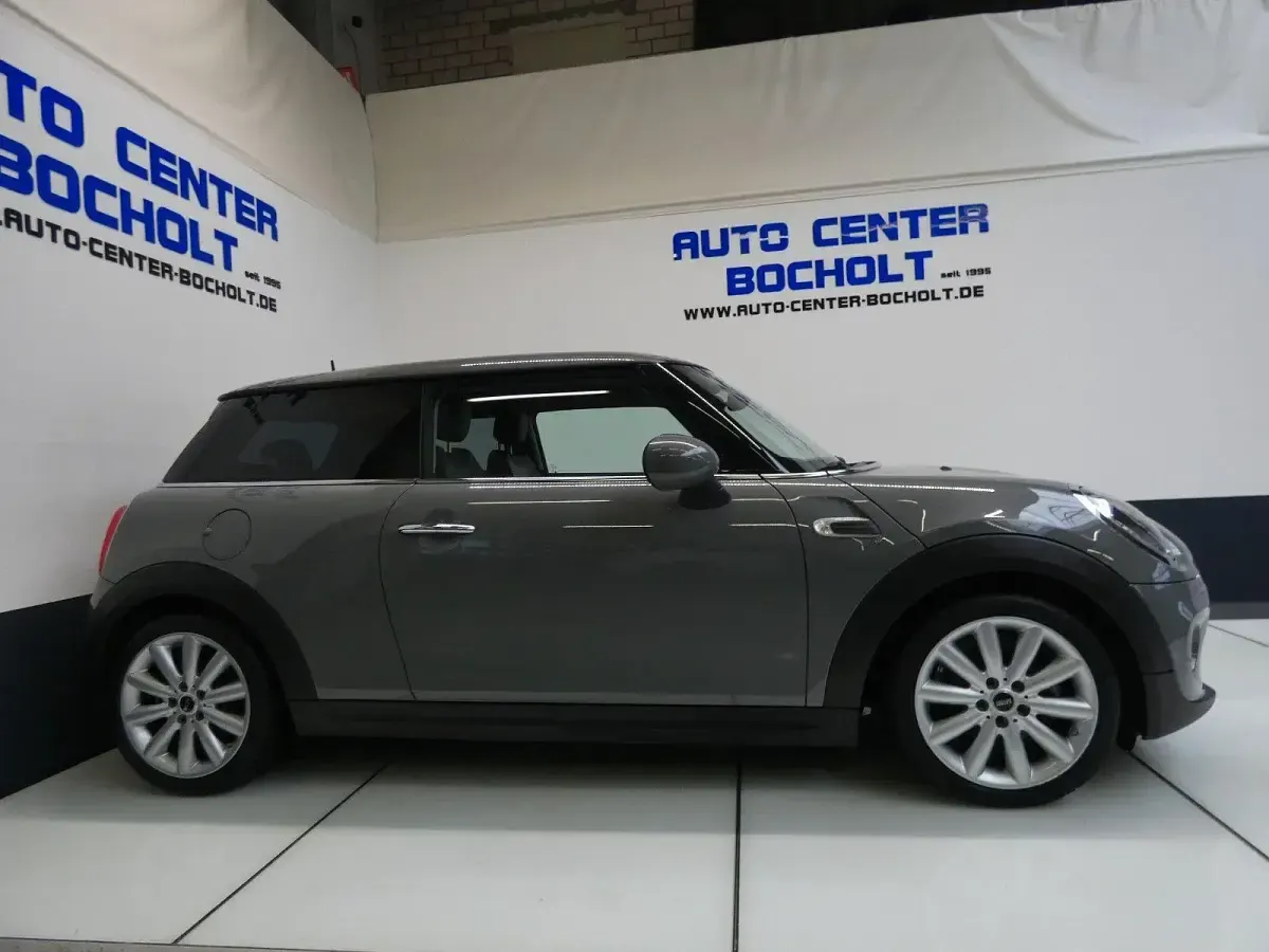 Gebraucht Mini Cooper Pepper 136 PS (100 kW) 2018 Grau Kleinwagen