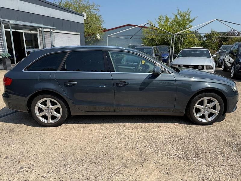 Gebraucht Audi A4 Ambiente 190 PS (139 kW) 2011 Grau Kombi