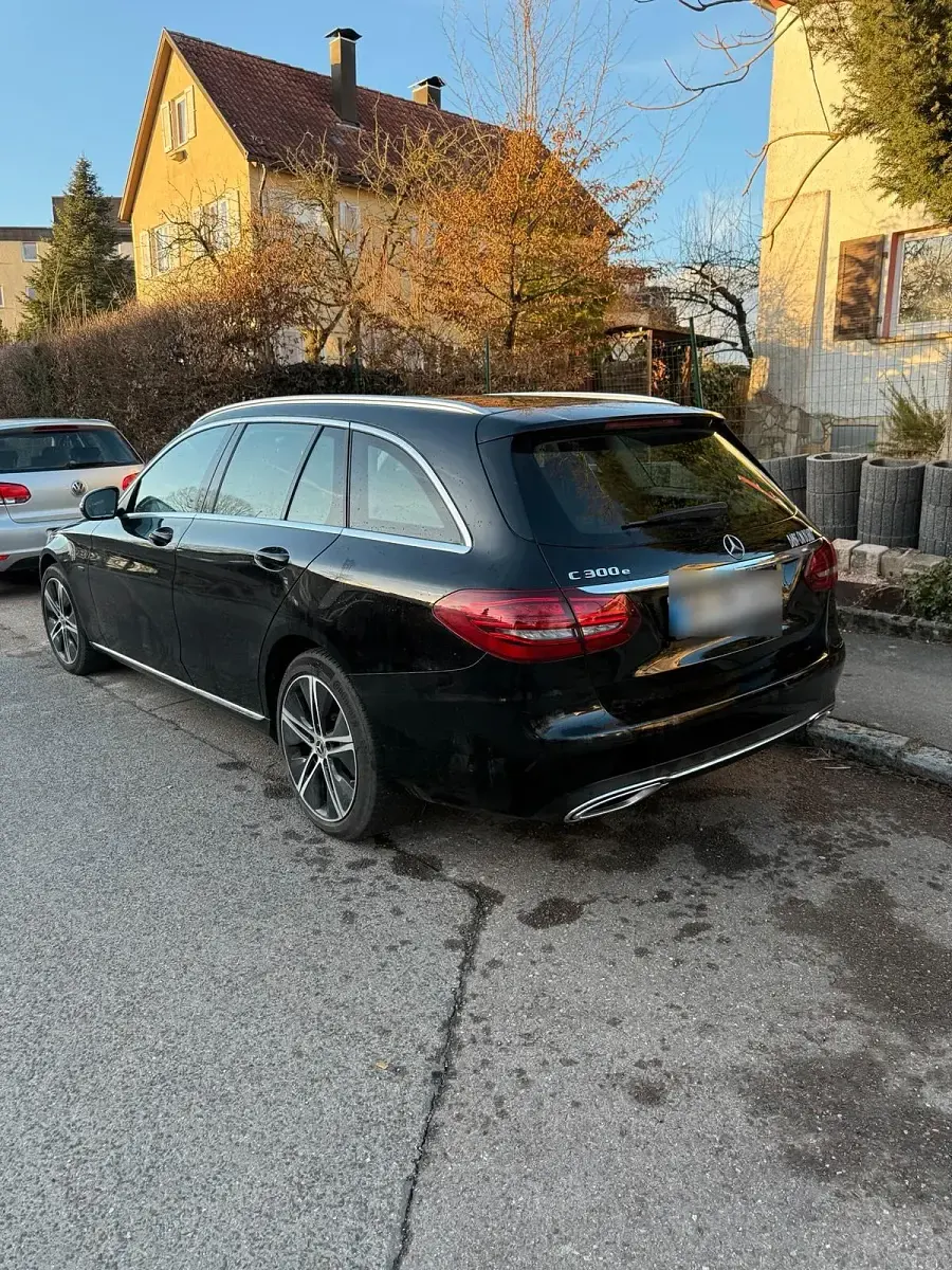 Gebraucht Mercedes C300e 211 PS (155 kW) 2020 Schwarz Kombi