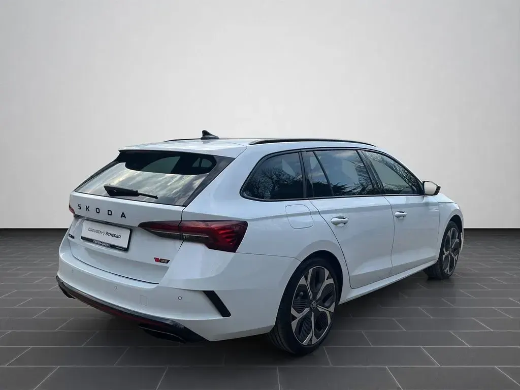 Neu Skoda Octavia RS 265 PS (194 kW) 2026 Weiß Kombi