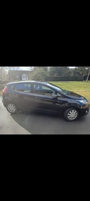 Gebraucht Ford Fiesta 95 PS (69 kW) 2012 Schwarz Kleinwagen