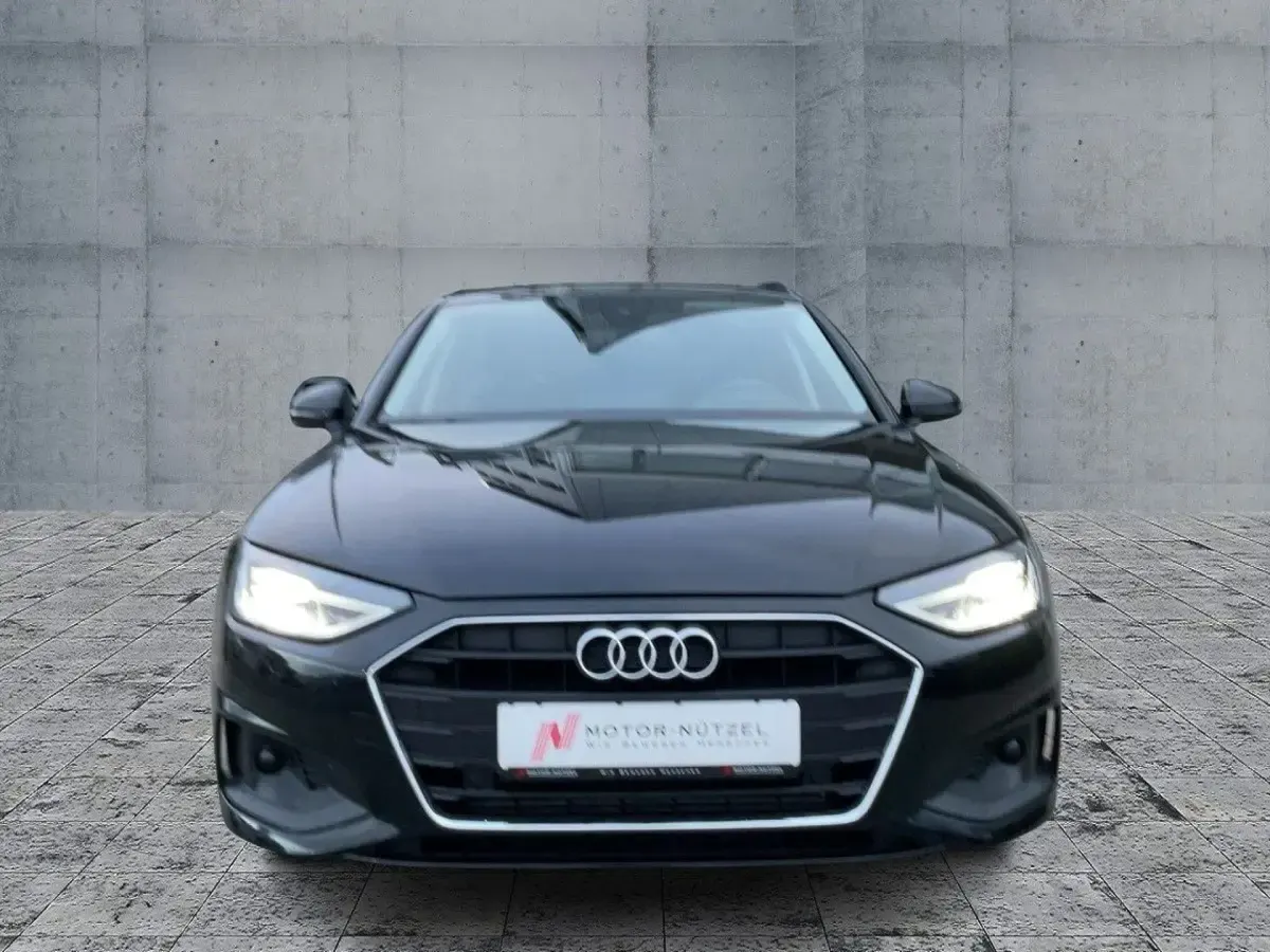 Gebraucht Audi A4 150 PS (110 kW) 2023 Brillantschwarz Kombi
