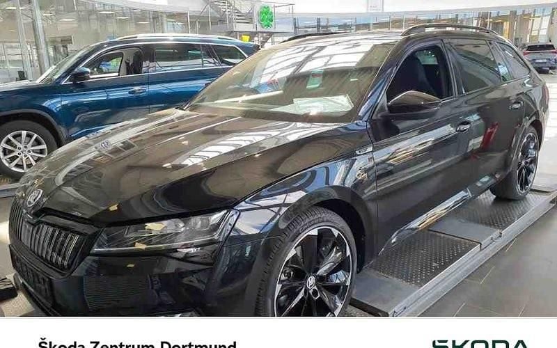 Schwarz Gebraucht 2021 Skoda Superb SportLine Kombi | 30.991 € (Fairer Preis) - Bild 1/4