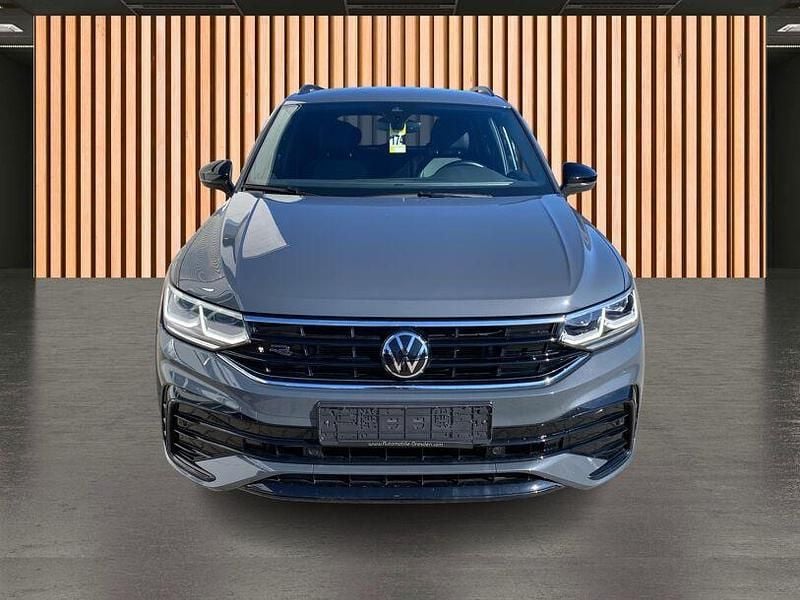 Gebraucht VW Tiguan R-line 150 PS (110 kW) 2022 Delfingrau metallic SUV