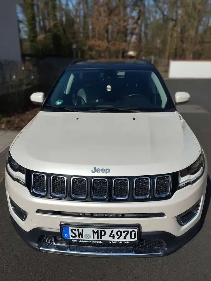 Gebraucht Jeep Compass Limited 170 PS (125 kW) 2018 Weiß SUV