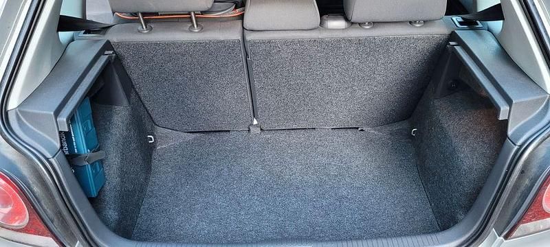 Gebraucht VW Polo Comfortline 75 PS (55 kW) 2005 Silber Kleinwagen