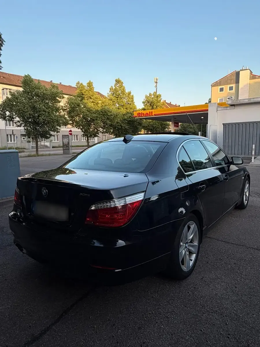 Używany BMW 530 235 KM (172 kW) 2009 Czarny Sedan/Limuzyna