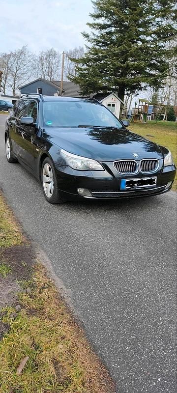 Gebraucht BMW 525 218 PS (160 kW) 2008 Schwarz Kombi