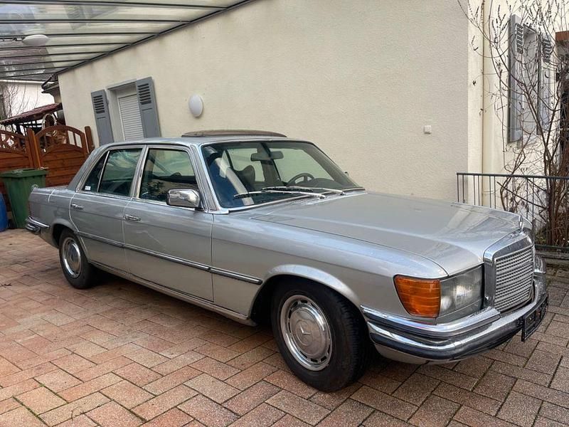 Grau Gebraucht 1976 Mercedes 350 SE Limousine | 8.999 € - Bild 1/4