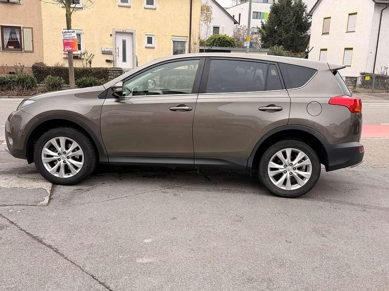 Gebraucht Toyota RAV4 Edition 151 PS (111 kW) 2013 Greyish brown mica metallic SUV