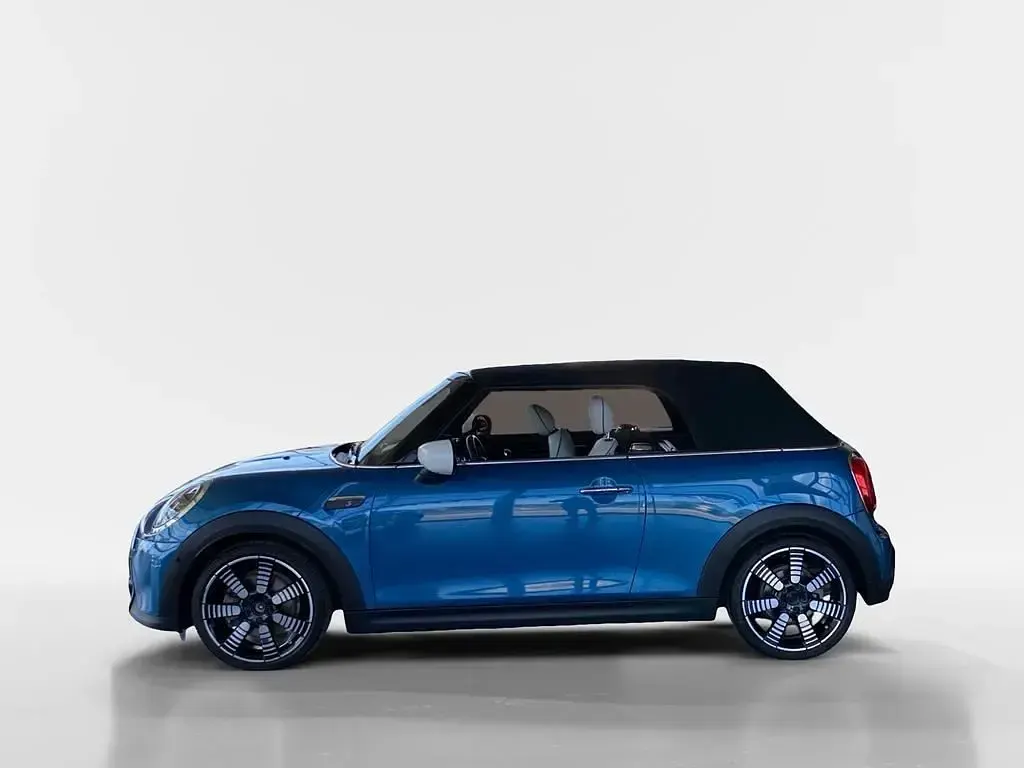 Gebraucht Mini Cooper S Cabriolet 178 PS (130 kW) 2024 Island blue metallic Cabrio