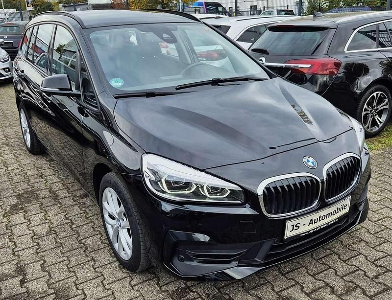 Gebraucht BMW 218 150 PS (110 kW) 2021 Schwarz ii/bonnet fluid black Van / Kleinbus