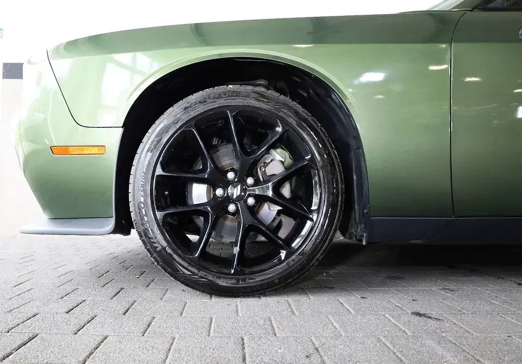 Gebraucht Dodge Challenger SXT 309 PS (227 kW) 2020 Grün Coupé