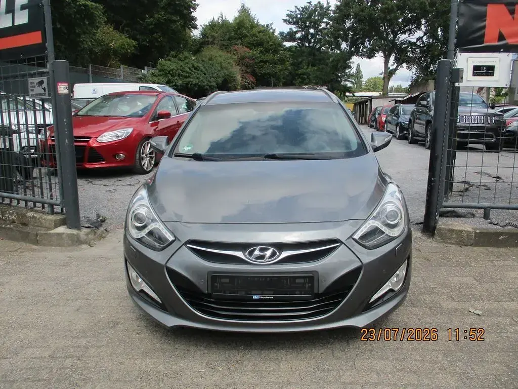 Gebraucht Hyundai i40 Style 136 PS (100 kW) 2012 Grau Kombi