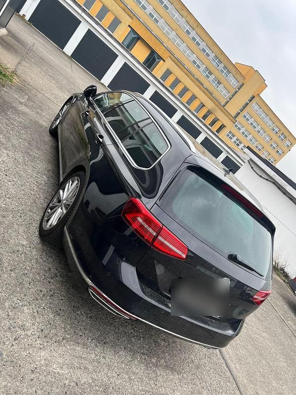 Gebraucht VW Passat 239 PS (175 kW) 2015 Schwarz Kombi